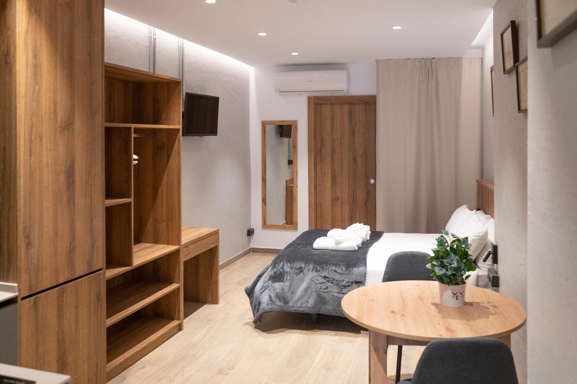 Monturiol Apartaments Барселона Екстер'єр фото
