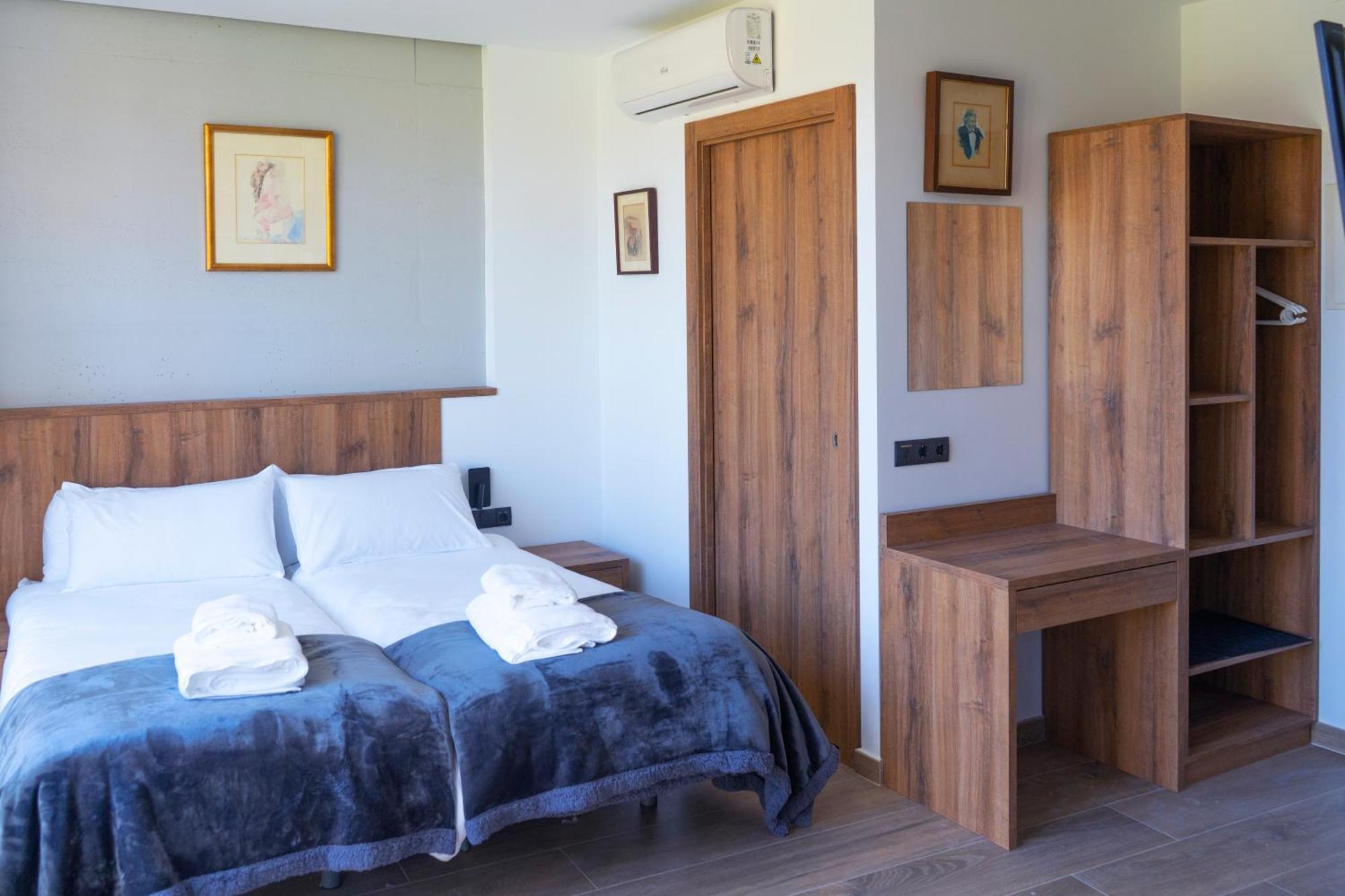 Monturiol Apartaments Барселона Екстер'єр фото